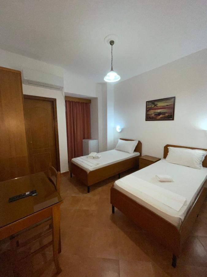 Hotel Rai Sarandë Exterior foto